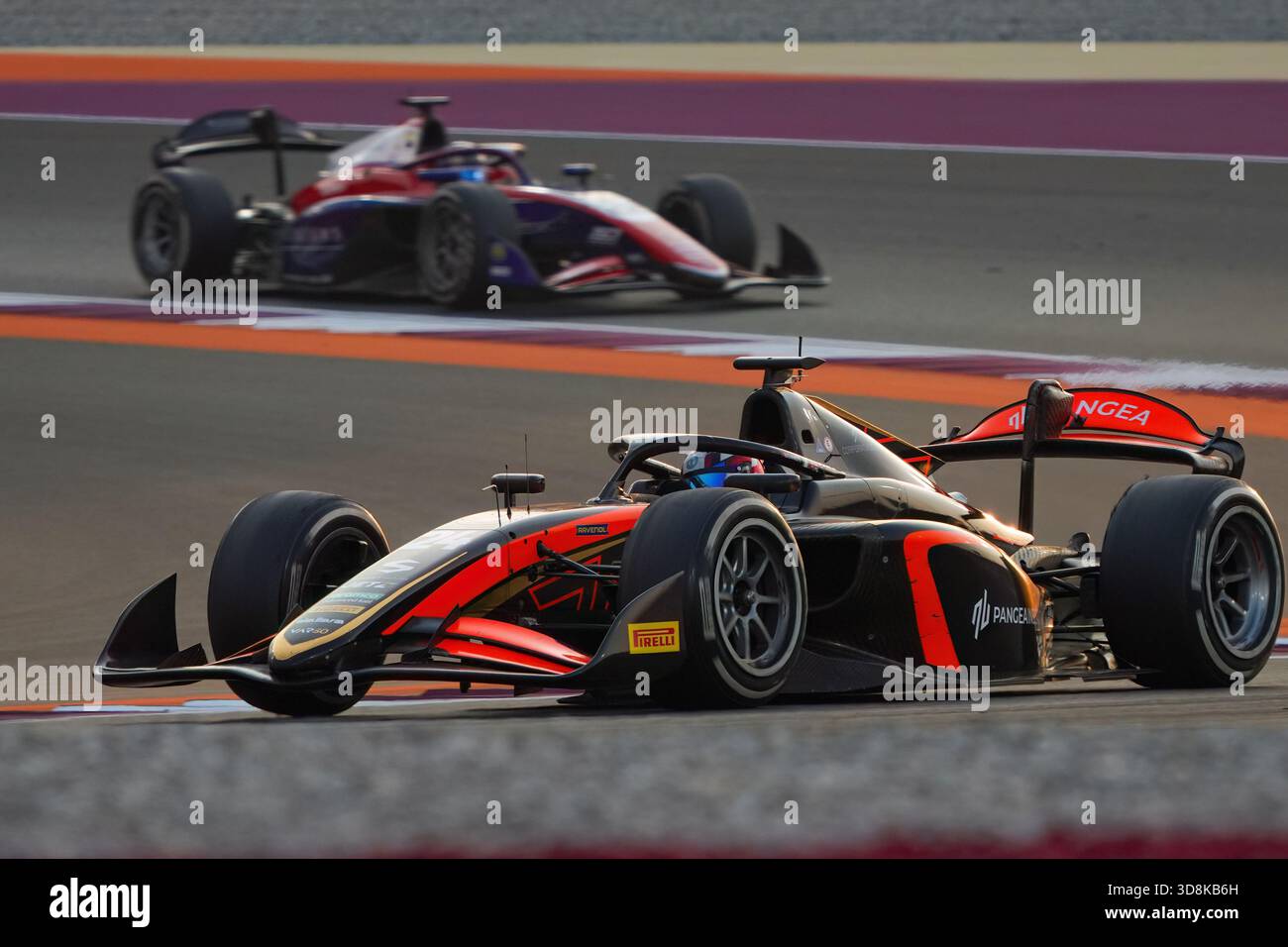 2025 Lusail FIA Formula 2 , Doha, Qatar - Leonardo Fornaroli a remporté le titre de formule 2 en 2025 grâce à sa deuxième place dans la course au Qatar. Banque D'Images