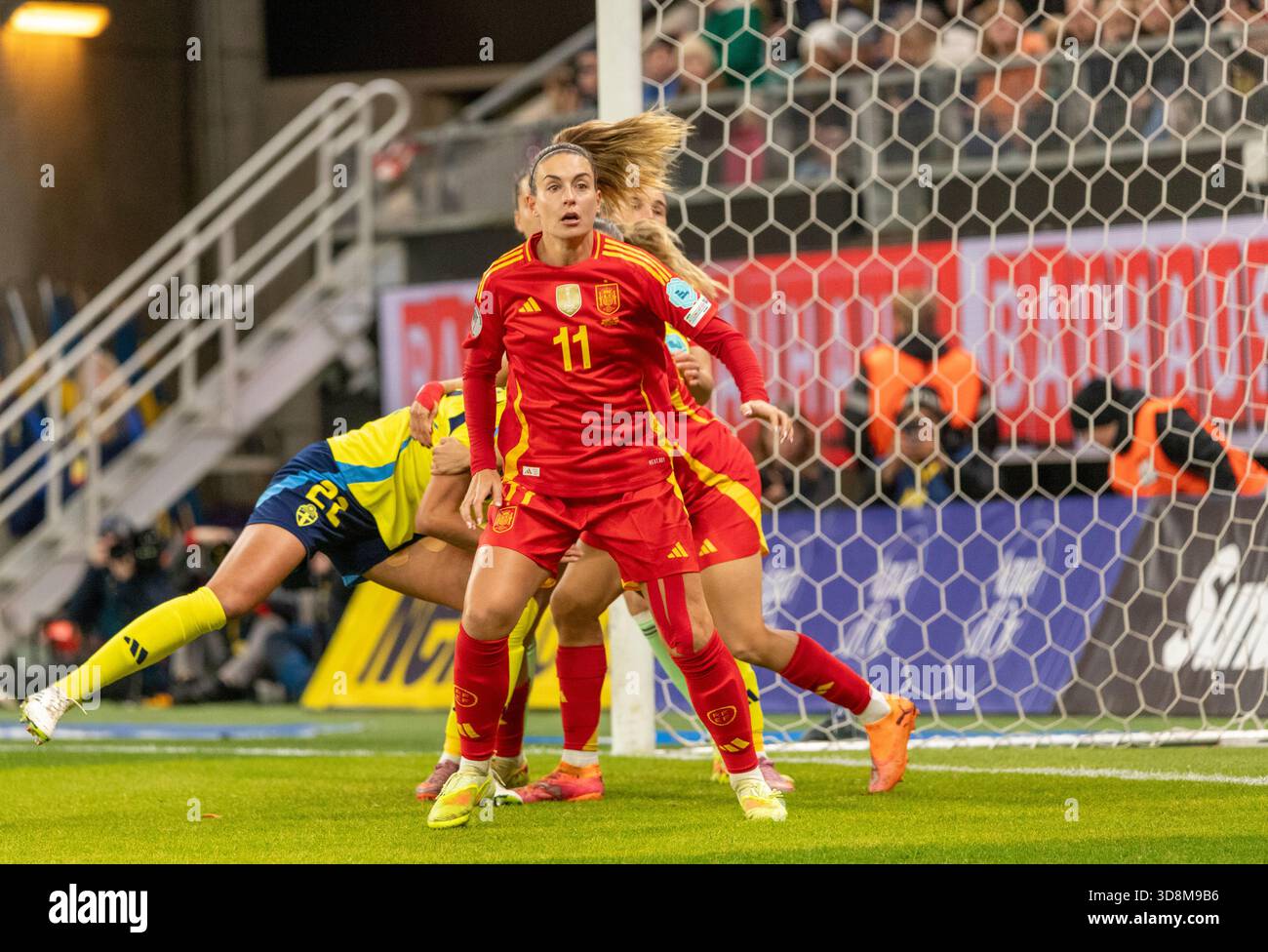 Gothenburg, Suède. 28 octobre 2025. Alexia Putellas (11 ans) pour l'Espagne lors du corner en première mi-temps de match entre la Suède et l'Espagne en UEFA Nations League Banque D'Images