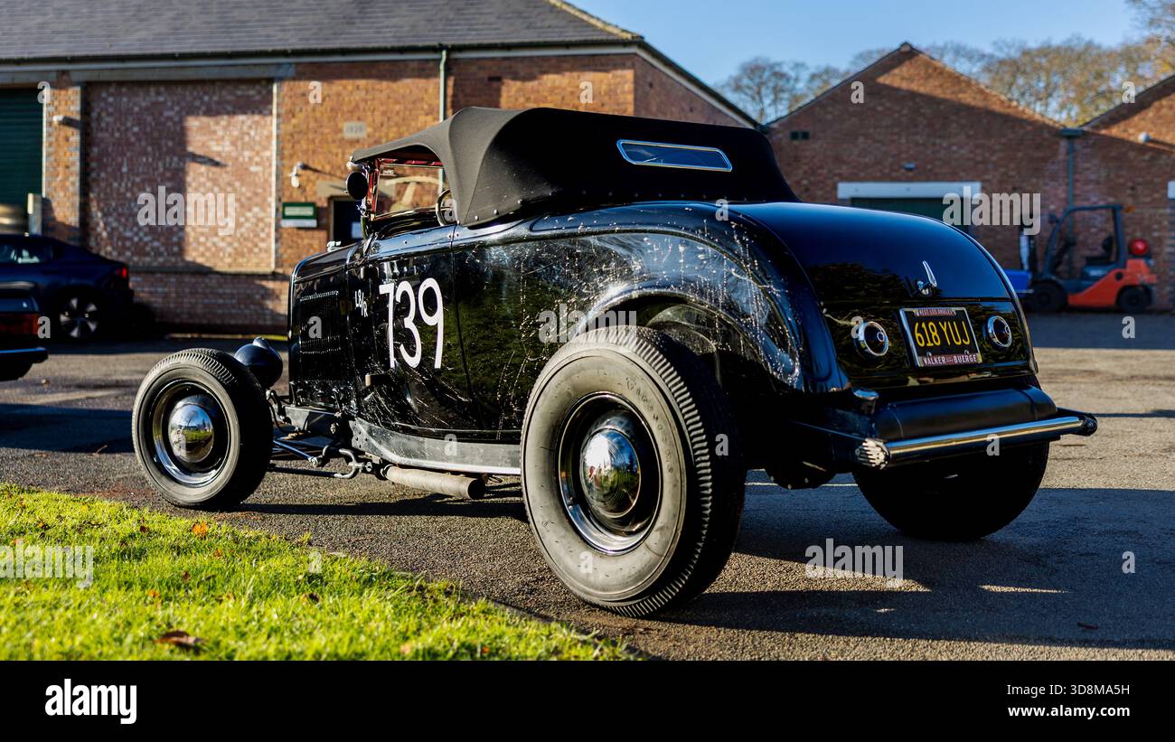 1932 Ford Model B, exposé à l'Assemblée de Bicester Motion qui s'est tenue le 30 novembre 2025. Banque D'Images