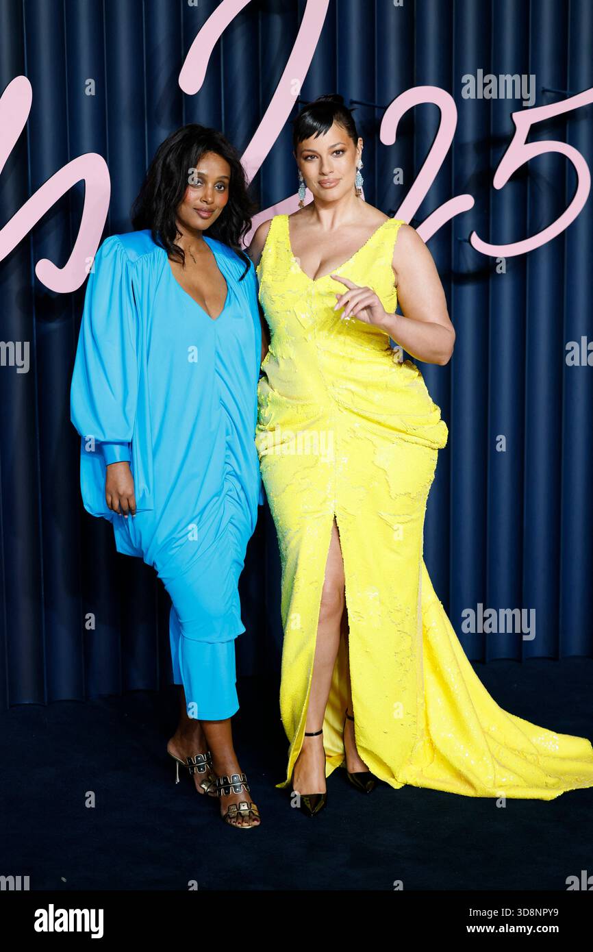 Londres, Royaume-Uni. 1er décembre 2025. LONDRES, Royaume-Uni - 1er DÉCEMBRE : Feben Vemmenby, Ashley Graham pose lors de la photocall des British Fashion Awards qui se tient au Royal Albert Hall, le 1er décembre 2025 à Londres, Grande-Bretagne. Photo Marco Piovanotto/Abacapress.com crédit : Abaca Press/Alamy Live News crédit : Abaca Press/Alamy Live News Banque D'Images