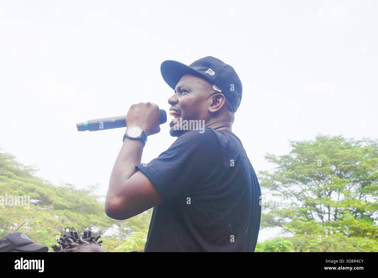 Les invités sont divertis pendant le Firewood Jollof Festival 2,0 au parc Muri Okunola à Victoria Island, Lagos, Nigeria, le 30 novembre 2025. (Photo de Adekunle Ajayi/NurPhoto) Banque D'Images