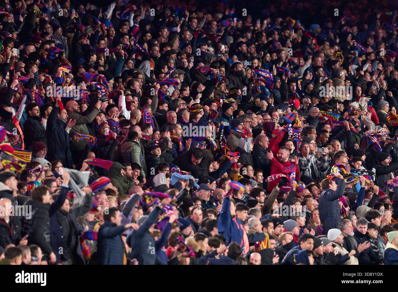 Barcelone, Espagne. 03 décembre 2025. BARCELONE, ESPAGNE - 02 DÉCEMBRE : fans du FC Barcelone lors du match LaLiga EA Sports entre le FC Barcelone et l'Atletico de Madrid au Spotify Camp Nou le 02 décembre 2025 à Barcelone, Espagne. (Photo Gerard Franco/photo Players images/Magara Press) crédit : Magara Press SL/Alamy Live News Banque D'Images