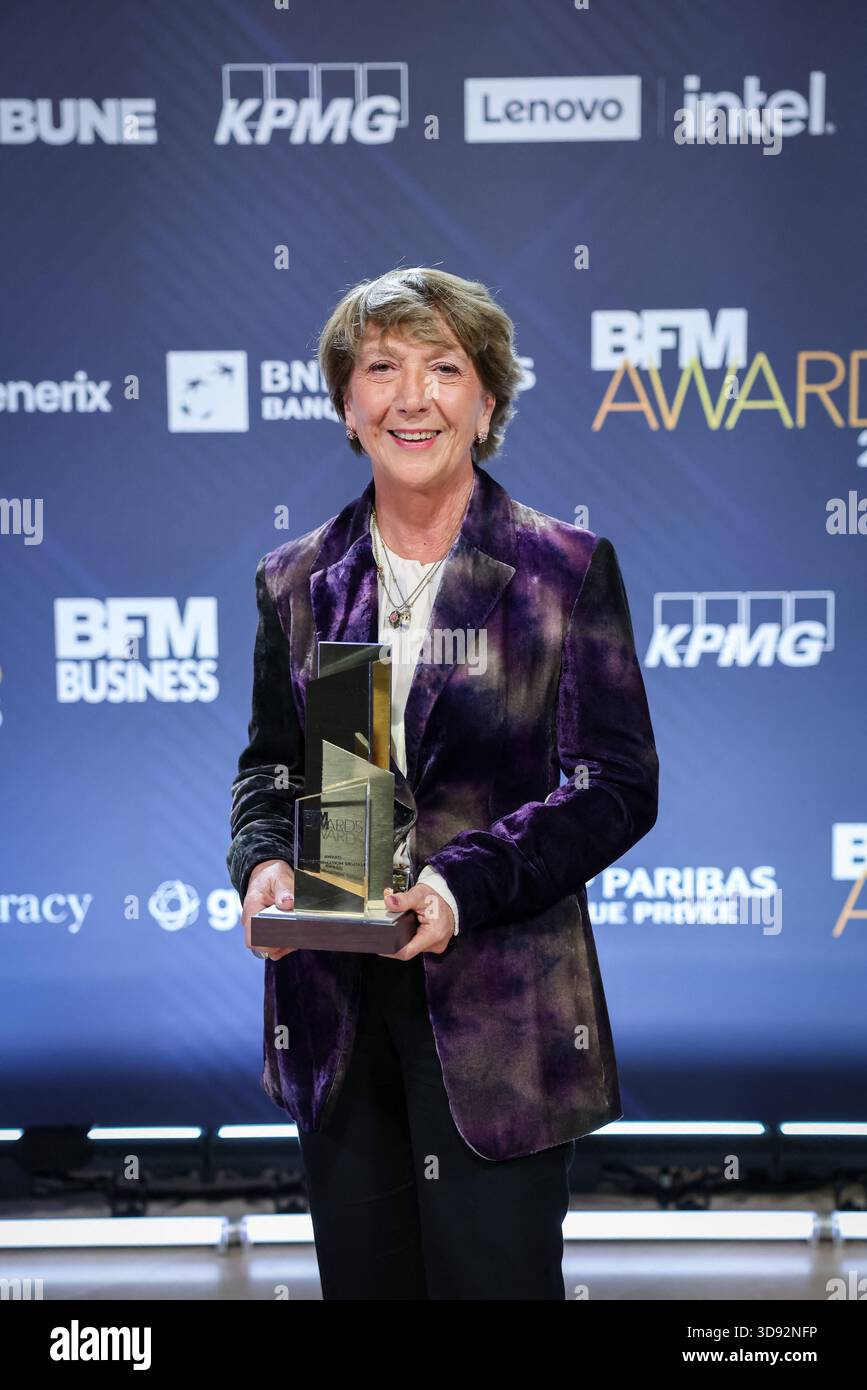 Paris, France. 02 décembre 2025. Stéphane Pallez, directeur général du groupe français de jeux de loterie et Paris sportifs, France des Jeux (FDJ), lors de la 21e édition des BFM Awards au Grand Palais de Paris, France, le 2 décembre 2025. Photo par Alexis Jumeau/ABACAPRESS.COM crédit : Abaca Press/Alamy Live News Banque D'Images