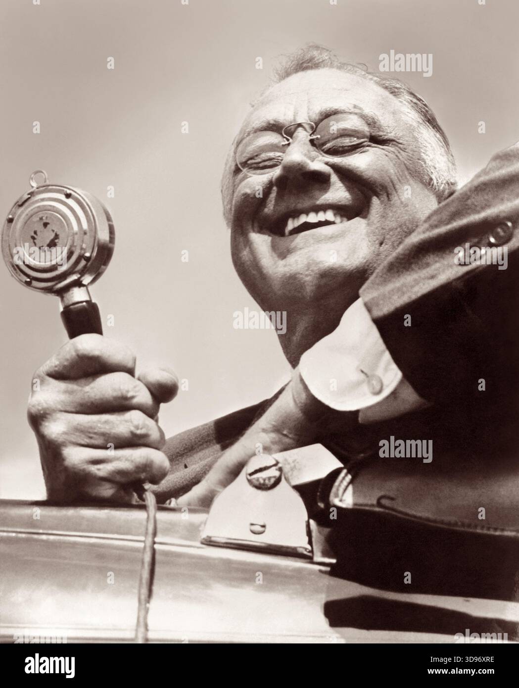 Le président Franklin D. Roosevelt, alors qu'il parlait extemporanément lors d'une escale à Galveston, Texas, en mai 1937. (ÉTATS-UNIS) Banque D'Images