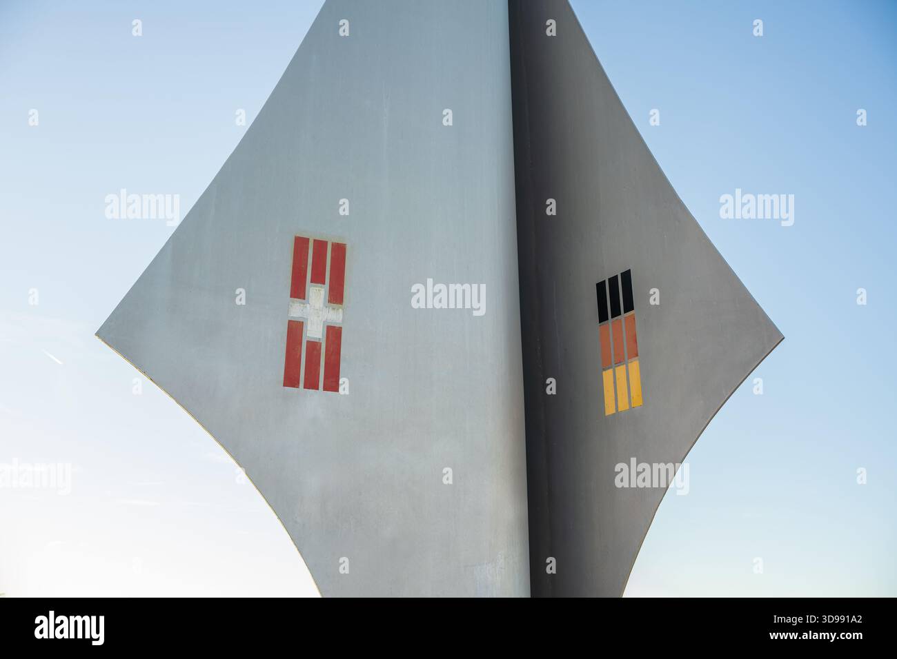 Dreilaendereck triangle frontière monument détail des drapeaux. Bâle, Canton de Bâle-ville, Suisse. Banque D'Images