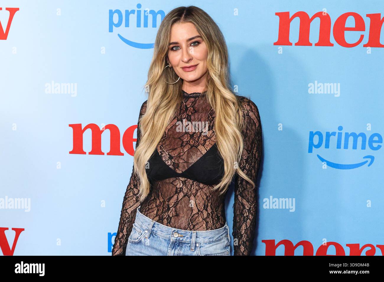 Culver City, États-Unis. 04th Dec, 2025. CULVER CITY, LOS ANGELES, CALIFORNIE, États-Unis - DÉCEMBRE 04 : L'actrice américaine Nicole Travolta arrive à la projection spéciale de Los Angeles de 'Merv' d'Amazon Prime Video qui a eu lieu au Culver Theater le 4 décembre 2025 à Culver City, Los Angeles, Californie, États-Unis. (Photo de Xavier Collin/image Press Agency) crédit : image Press Agency/Alamy Live News Banque D'Images