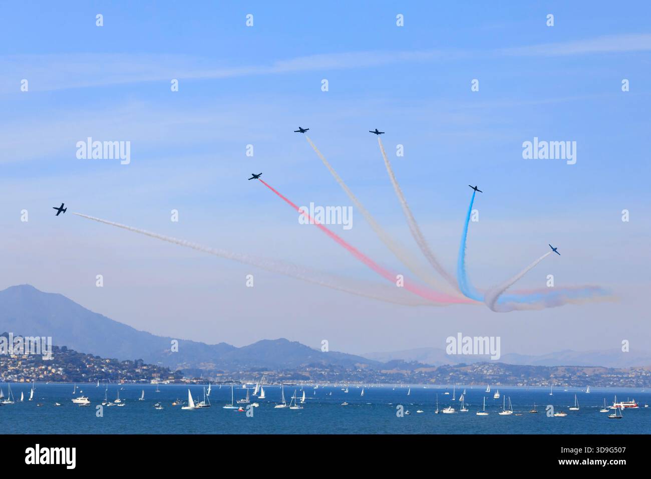 Aero L-39 Albatros de la composante "patriotes Jet Team" l'équipe de démonstration de la voltige effectuer durant la Semaine de la flotte de San Francisco Air show 2019. Banque D'Images