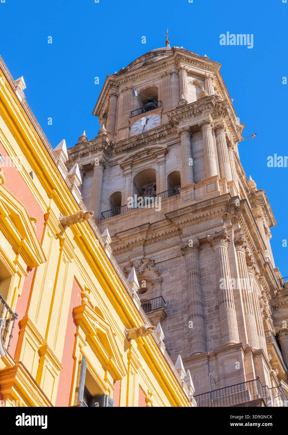 Le Palais épiscopal également connu sous le nom de Palais épiscopal, place épiscopale, Malaga, Espagne Plaza del Obispo et Cathédrale de Malaga Banque D'Images