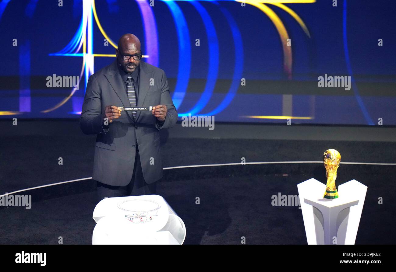 Washington, DC, États-Unis. 6 décembre 2025. Shaquille O'Neal, assistant au tirage au sort de la Corée du Sud lors du tirage au sort de la finale de la Coupe du monde de la FIFA 2026 au Kennedy Center à Washington, DC, aux États-Unis. Crédit : Wu Xiaoling/Xinhua/Alamy Live News Banque D'Images