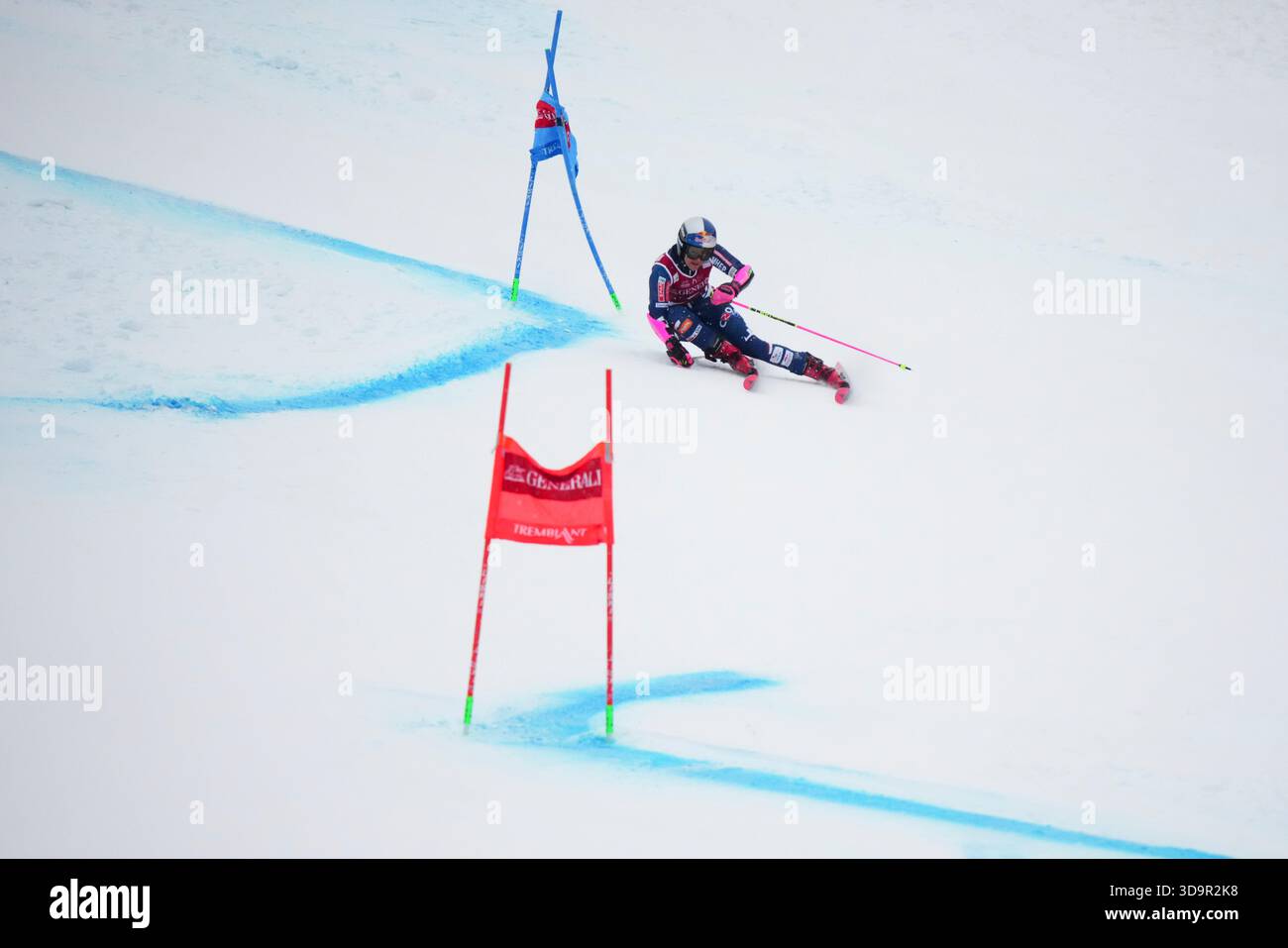 Mont Tremblant, Canada. 06th Dec, 2025. Zrinka Ljutic, de Croatie, skie à une deuxième place dans le slalom géant de la Coupe du monde féminine à Mont Tremblant, Que., samedi 6 décembre 2025. Crédit : la presse canadienne/Alamy Live News Banque D'Images