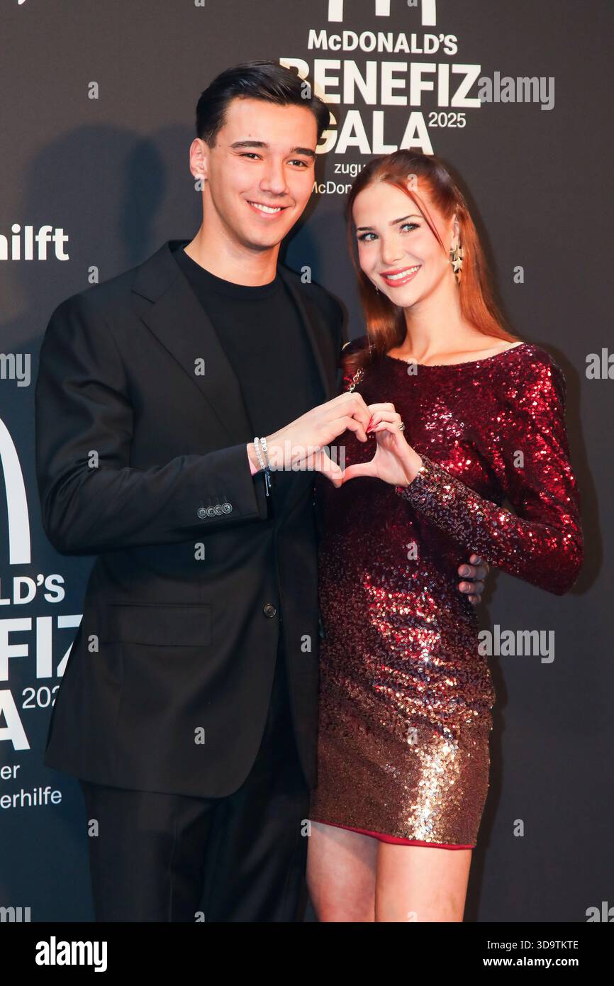 München, Allemagne. 6 décembre 2025. München, 06.12.2025 Diego Pooth und Louisa Buescher BEI der McDonald's Benefiz-Gala 2025 in München Foto : Matthias Gränzdörfer crédit : mgfoto/Alamy Live News Banque D'Images