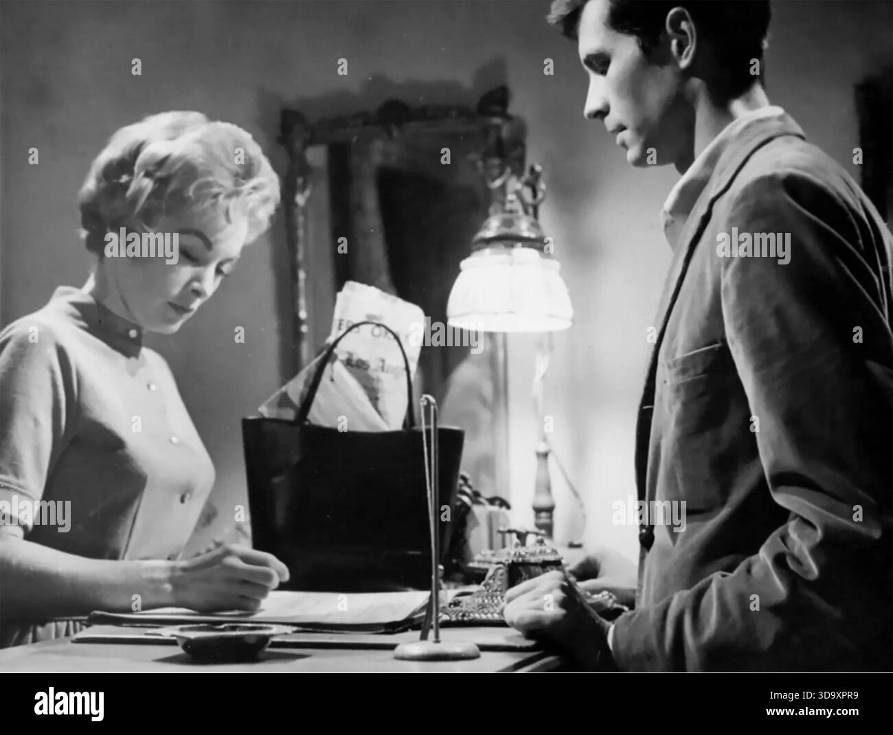 PSYCHO 1960 film Paramount Pictures avec Janet Leigh dans le rôle de Marion Crane et Anthony Perkins dans le rôle de Norman Bates. Banque D'Images