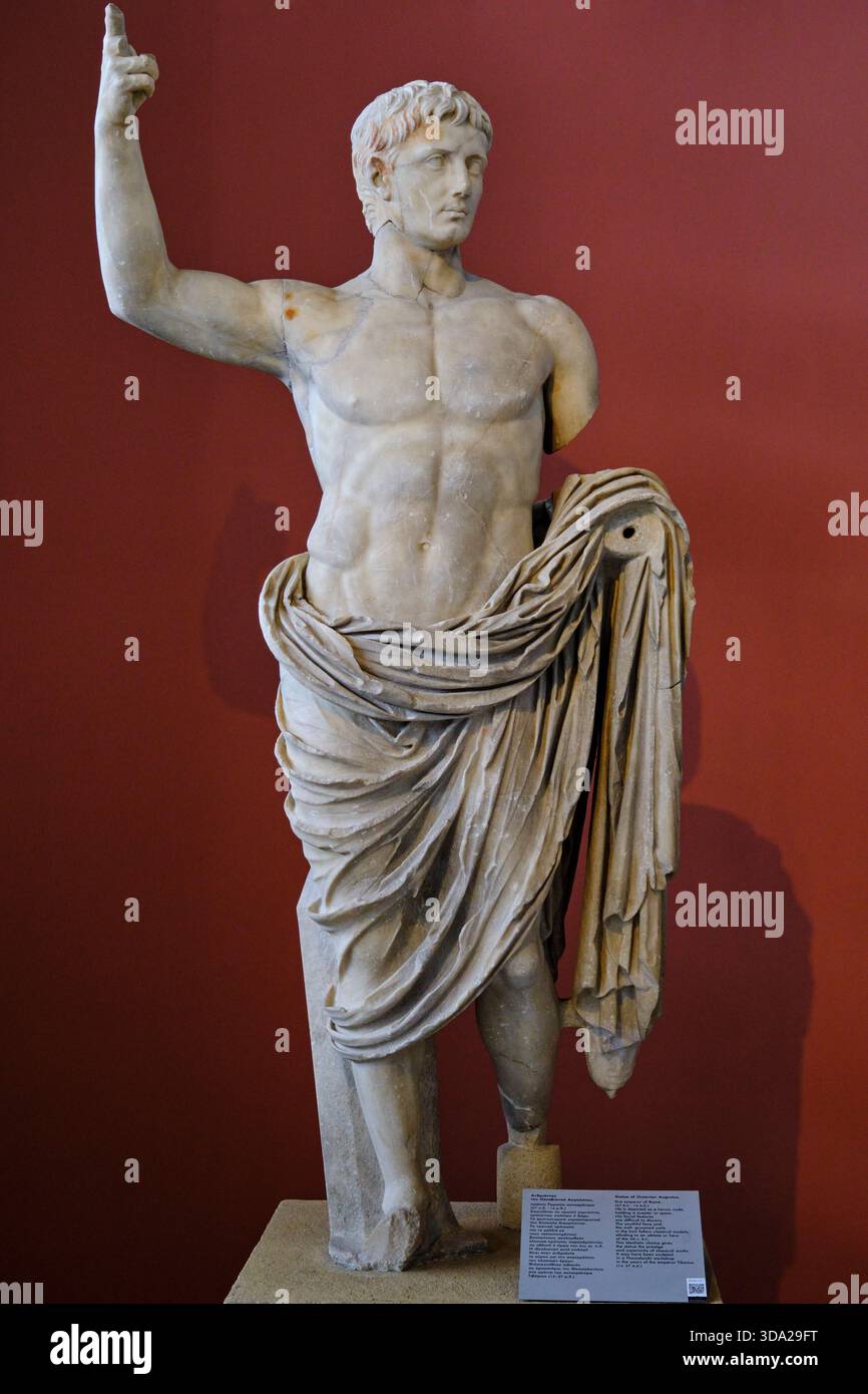 Grèce, Macédoine, Thessalonique, Musée archéologique, statue d'Octave Auguste, premier empereur de Rome, 37 AD. Banque D'Images