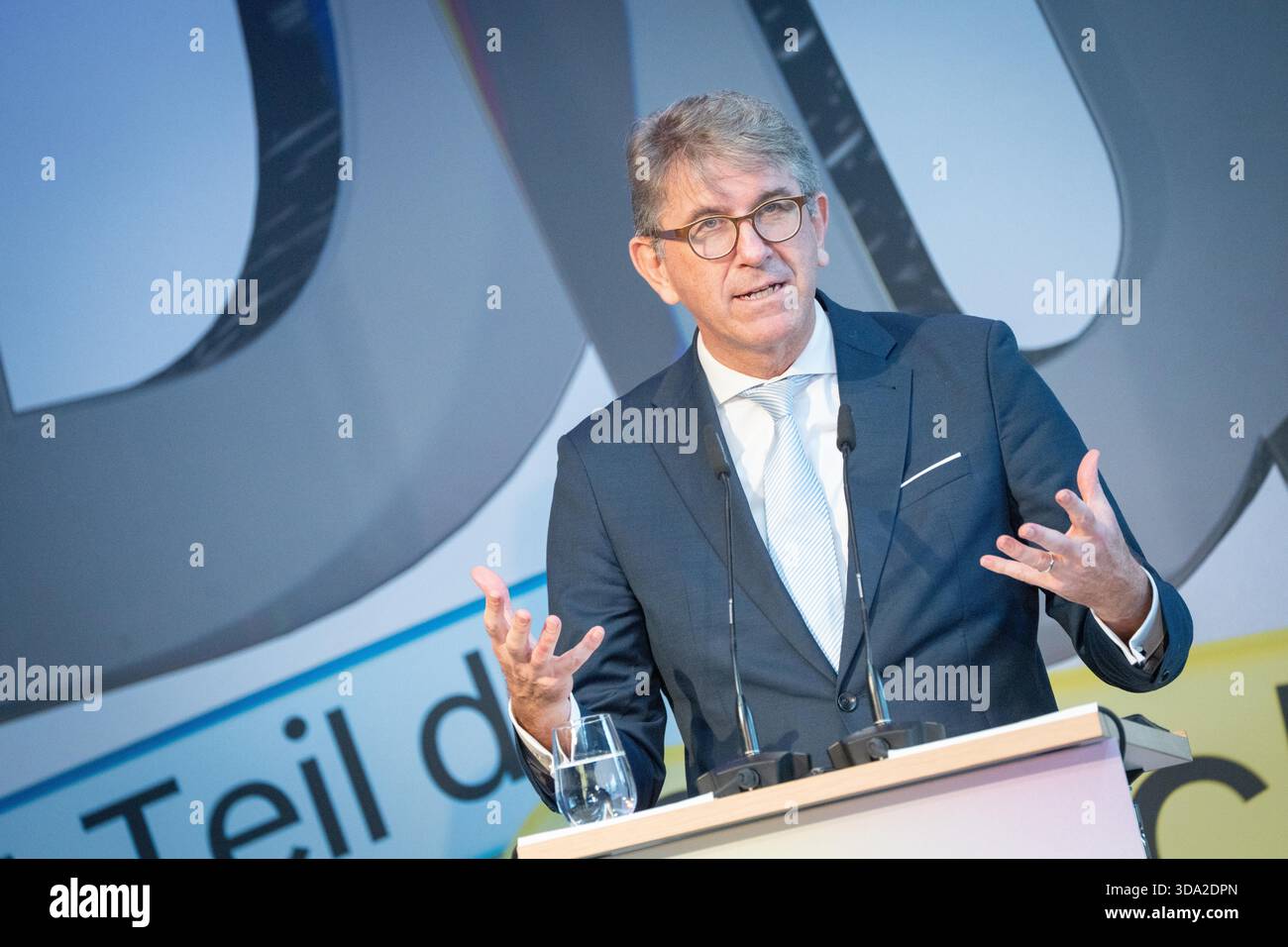 Wolfram Weimer, ministre d'État à la culture et aux médias, lors de son discours d'ouverture Banque D'Images