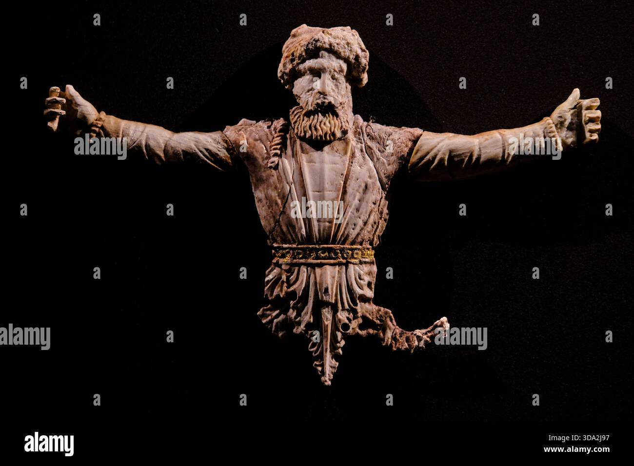 Grèce, Macédoine, Vergina, Musée royal de Tumulus, bandes d'ivoire et d'or, fragment de la frise représentant Sabazios trouvé dans la tombe III Banque D'Images