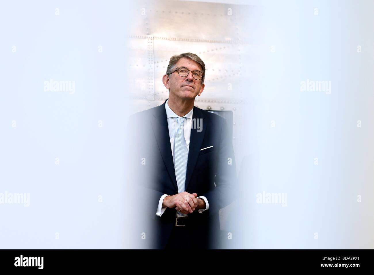 Homme politique Wolfram Weimer (indépendant), commissaire du gouvernement fédéral à la culture et aux médias, lors de l'ouverture de la nouvelle exposition permanente "vous faites partie de l'histoire" à la Maison de l'histoire à Bonn, qui éclaire l'histoire de l'Allemagne de 1945 au p Banque D'Images