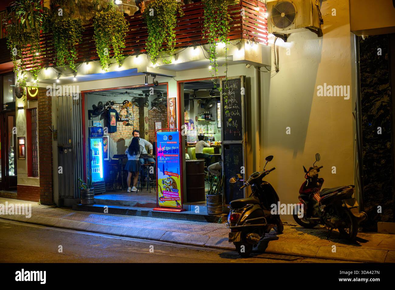 Le célèbre Standing Bar, un bar à bière artisanale à Hanoi, au Vietnam Banque D'Images
