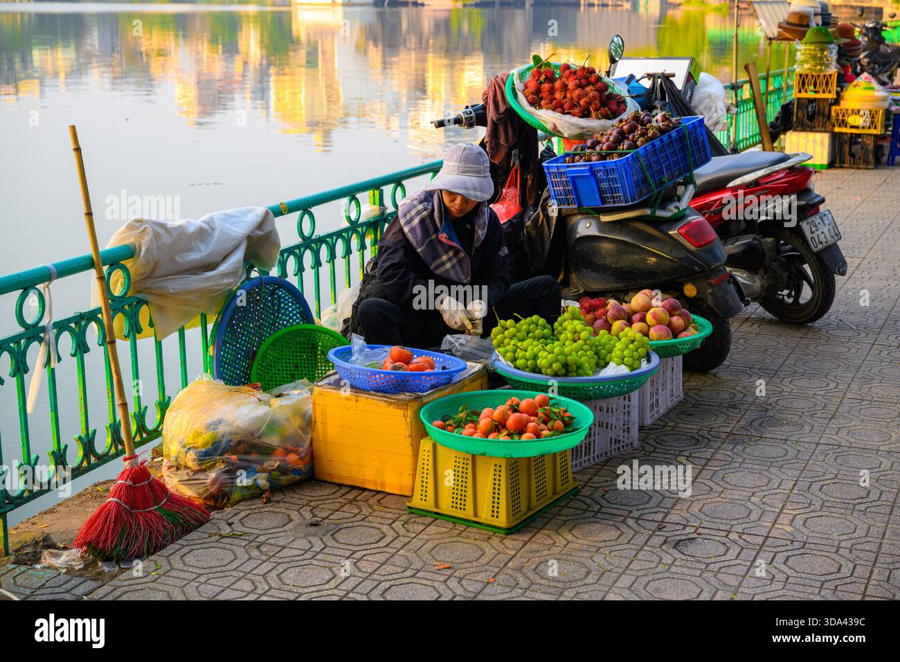 Vente de fruits à West Lake, Hanoi, Vietnam Banque D'Images