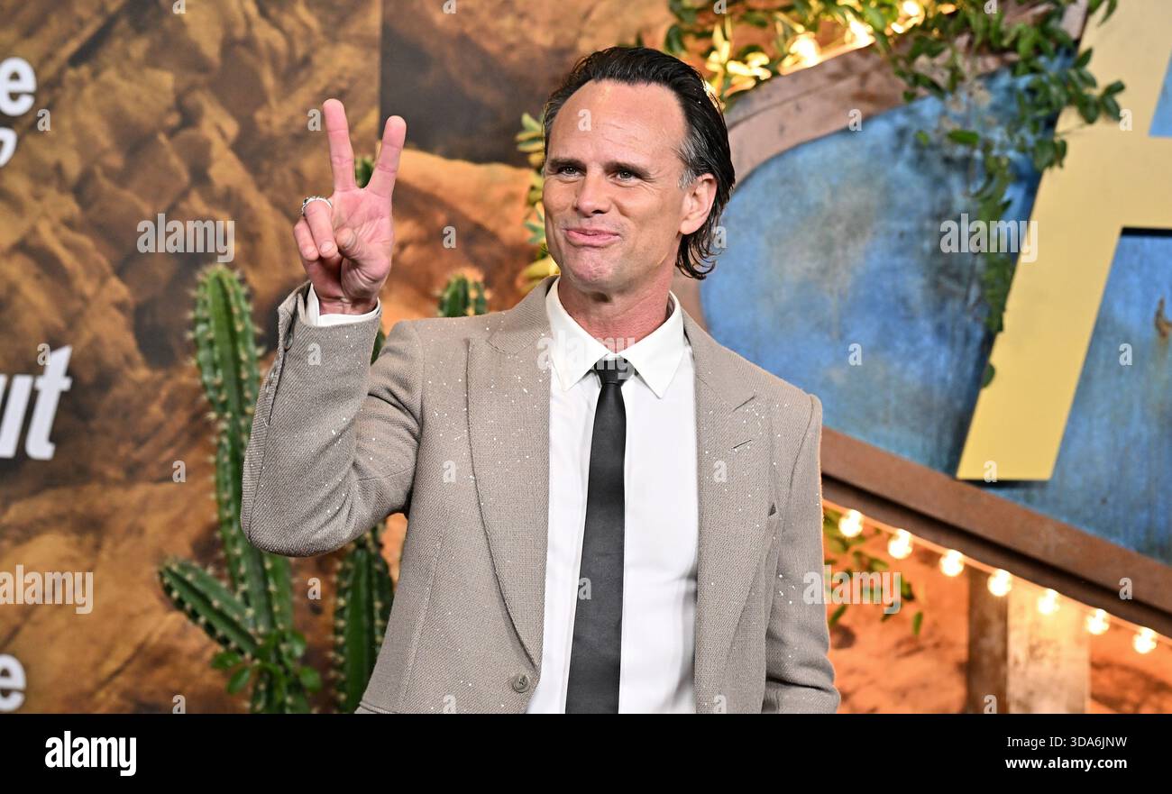 Los Angeles, États-Unis. 08 décembre 2025. Walton Goggins arrive à la première saison de « Fallout » d'Amazon Prime Video à l'Academy Museum of Motion Pictures le 8 décembre 2025 à Los Angeles, CA. © Starbuck/AFF-USA.COM crédit : AFF/Alamy Live News Banque D'Images