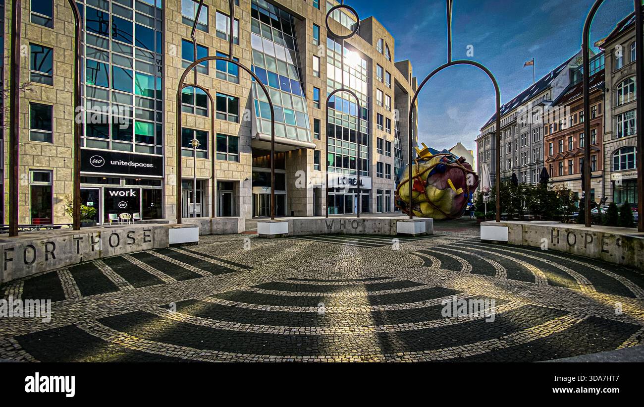Memoria Urbana Berlin - pour ceux qui espèrent . Reconstruction Bohemian Bethlehem Church) est une sculpture publique de l'artiste espagnol Juan Garaizabal qui s - Image de stock capturée avec un smartphone