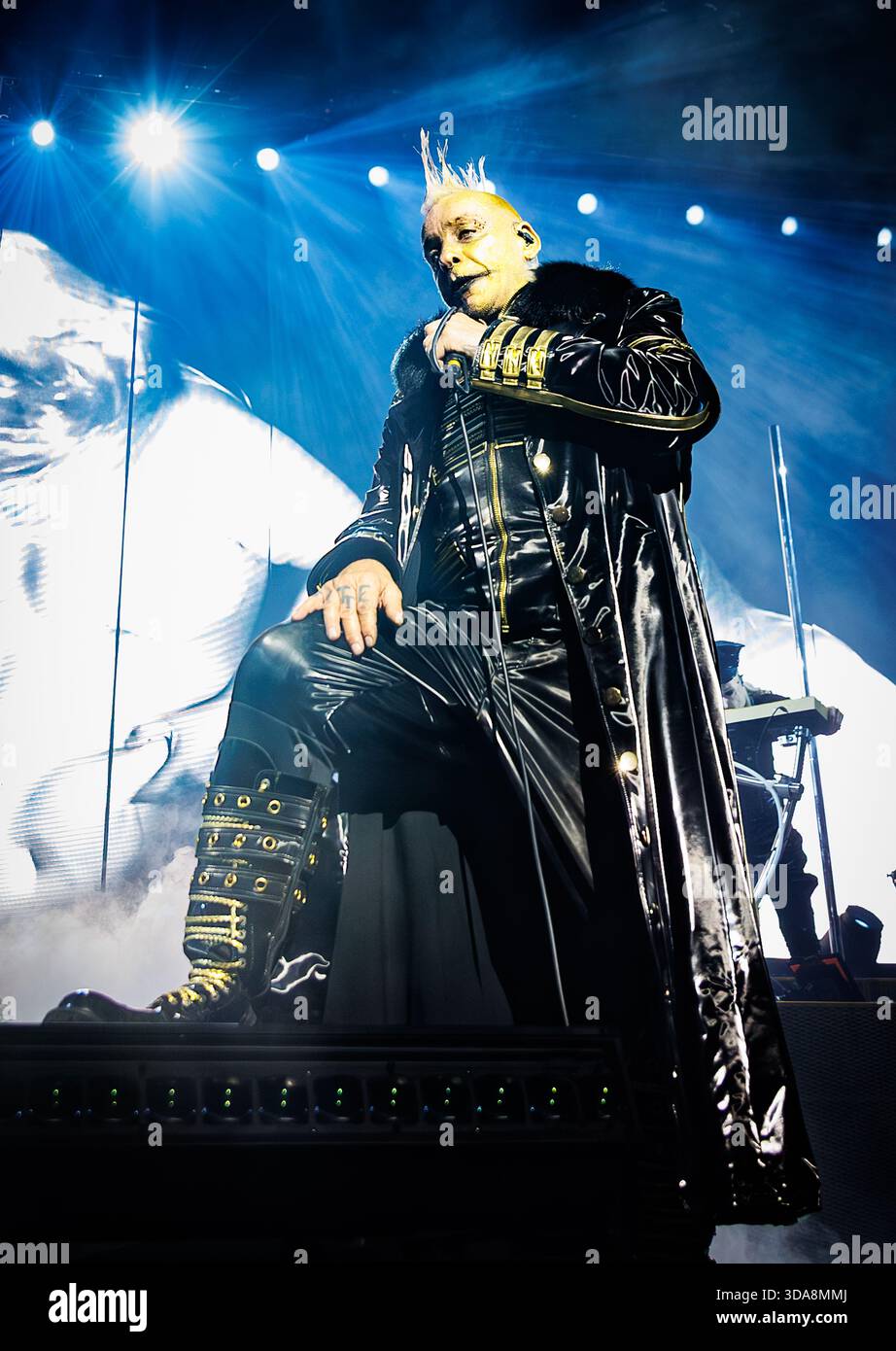 Till Lindemann of Rammstein - Meine Welt Solo Tour - Live at Wembley Arena, Londres, Royaume-Uni - 4 novembre 2025 Banque D'Images