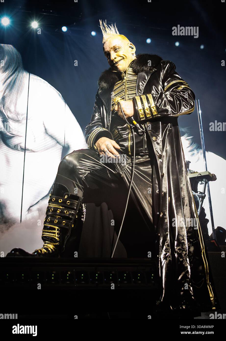 Till Lindemann of Rammstein - Meine Welt Solo Tour - Live at Wembley Arena, Londres, Royaume-Uni - 4 novembre 2025 Banque D'Images