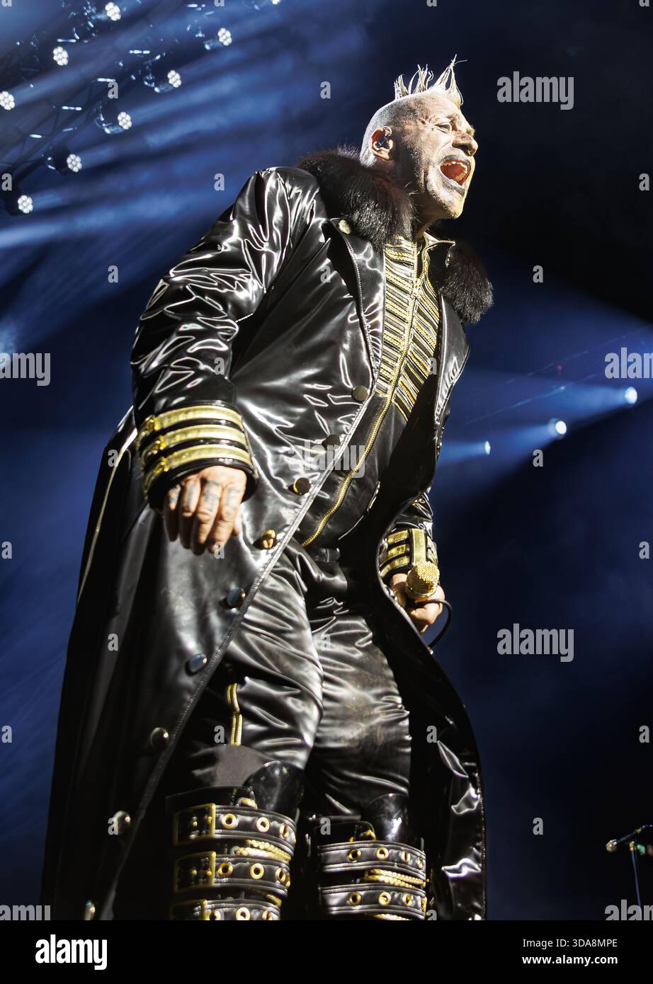 Till Lindemann of Rammstein - Meine Welt Solo Tour - Live at Wembley Arena, Londres, Royaume-Uni - 4 novembre 2025 Banque D'Images