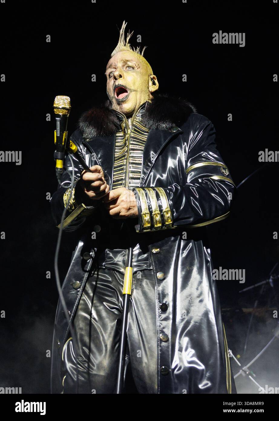 Till Lindemann of Rammstein - Meine Welt Solo Tour - Live at Wembley Arena, Londres, Royaume-Uni - 4 novembre 2025 Banque D'Images