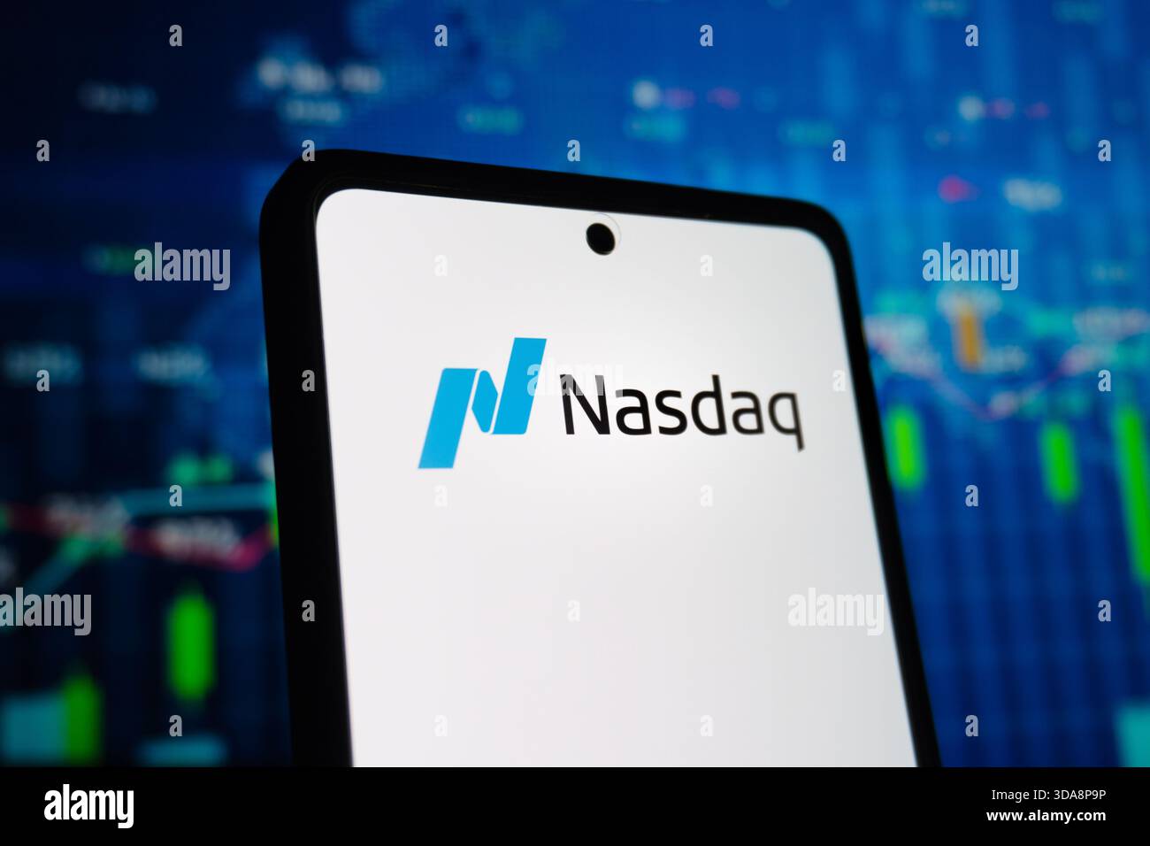 Composite NASDAQ. Concept de marché boursier et d'investissement. Une photo éditoriale a été prise : Bakou, Azerbaïdjan. 09.12.2025. Banque D'Images