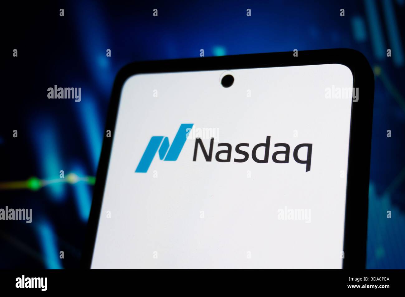 Composite NASDAQ. Concept de marché boursier et d'investissement. Une photo éditoriale a été prise : Bakou, Azerbaïdjan. 09.12.2025. Banque D'Images