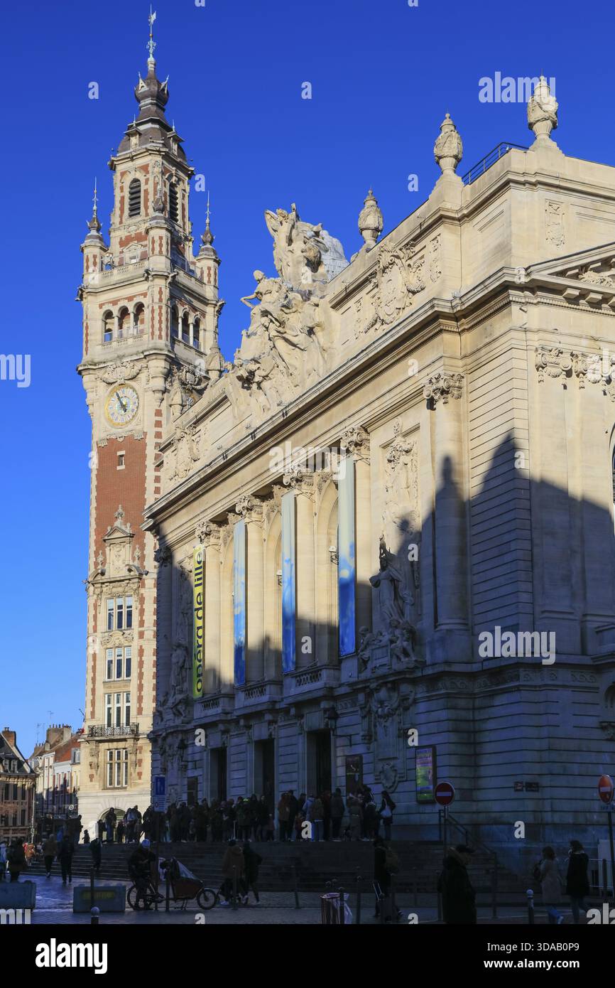 Opéra de Lille Opéra, Beffroi de la Chambre de commerce et d'industrie, Beffroi de la Chambre de commerce, Lille, Département Nord, hauts-de-Fran Banque D'Images