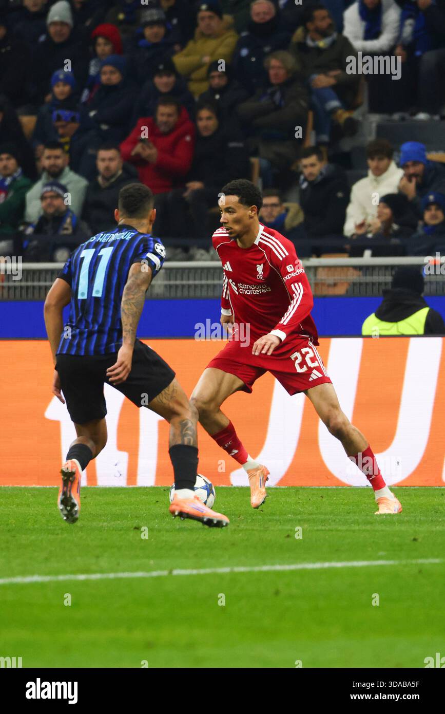 Milan, Italie, 09 décembre 2025. Hugo Ekitike en action lors du match de Ligue des Champions de l'UEFA 2025/26 entre le FC Internazionale et le FC Liverpool au stade Giuseppe Meazza de Milan, en Italie Banque D'Images