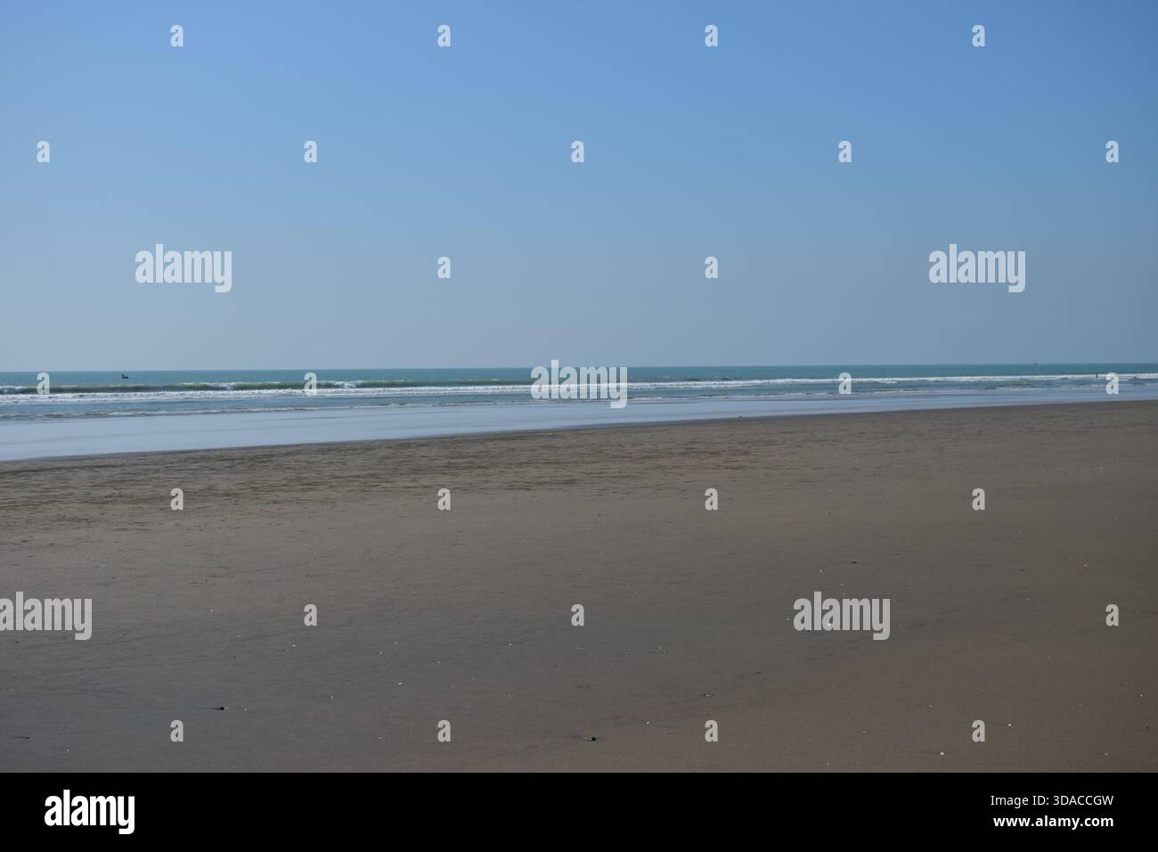Vue imprenable sur la mer à Cox’s Bazar Beach – la plus longue plage naturelle de la mer Banque D'Images