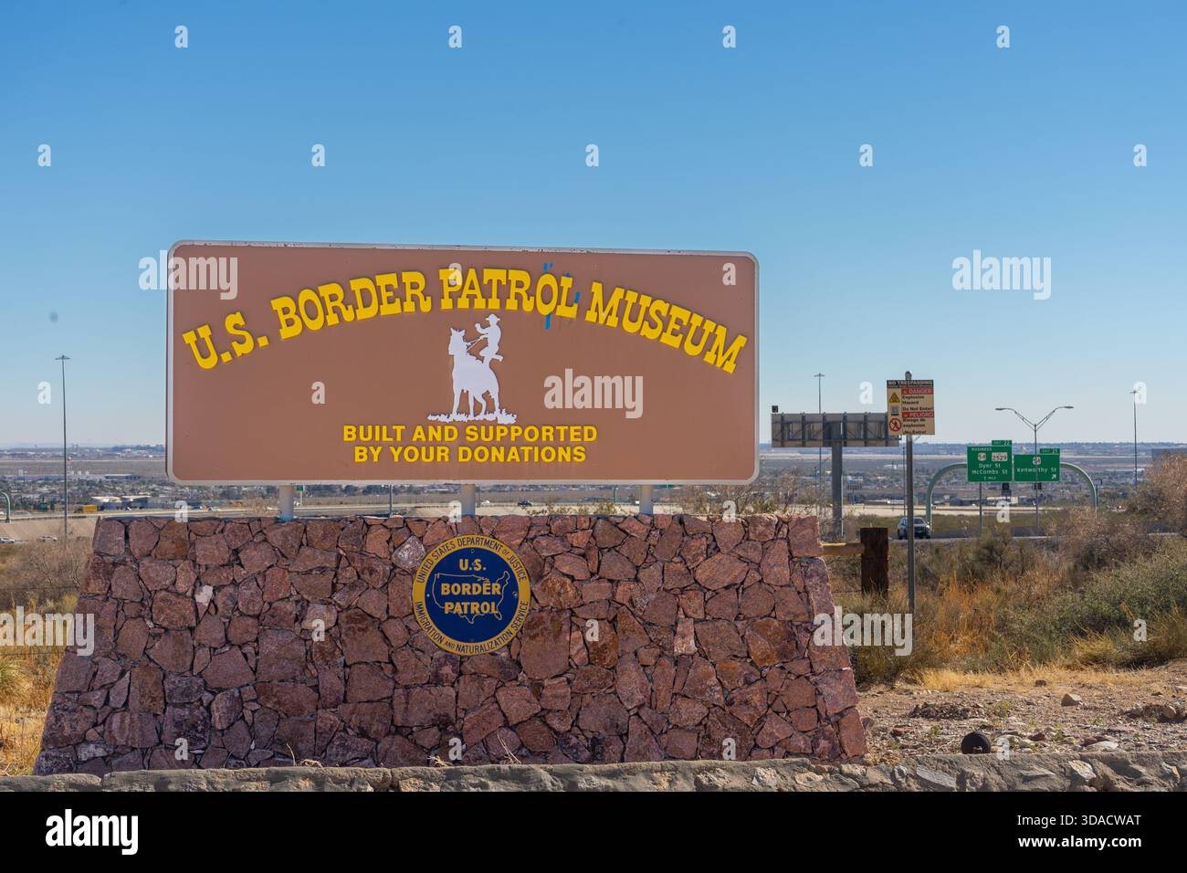 Panneau avec logo à l'entrée du musée de la patrouille frontalière des États-Unis à El Paso, Texas, États-Unis Banque D'Images