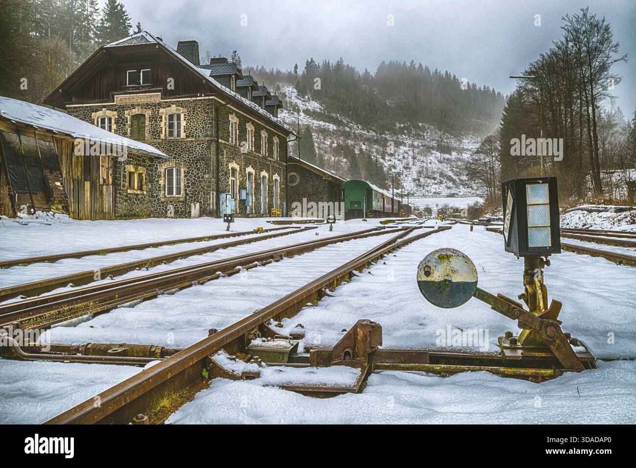 Gare de Nordhalben en hiver, Allemagne, Bavière, Nordhalben Banque D'Images