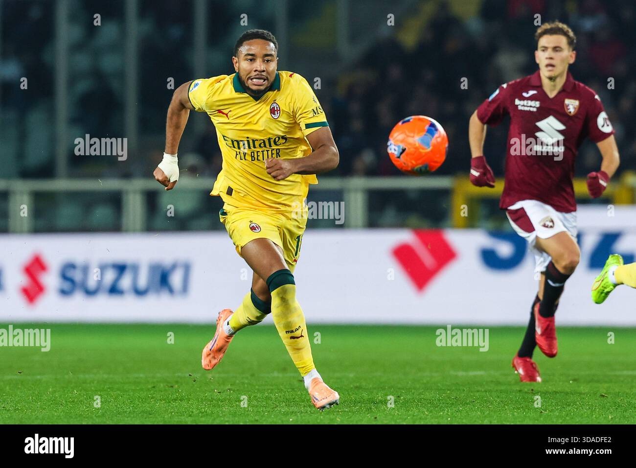 Christopher Alan Nkunku de l'AC Milan vu en action lors du match de football de Serie A 2025/26 entre le Torino FC et l'AC Milan au stade Olimpico Grande Torino de Turin Banque D'Images