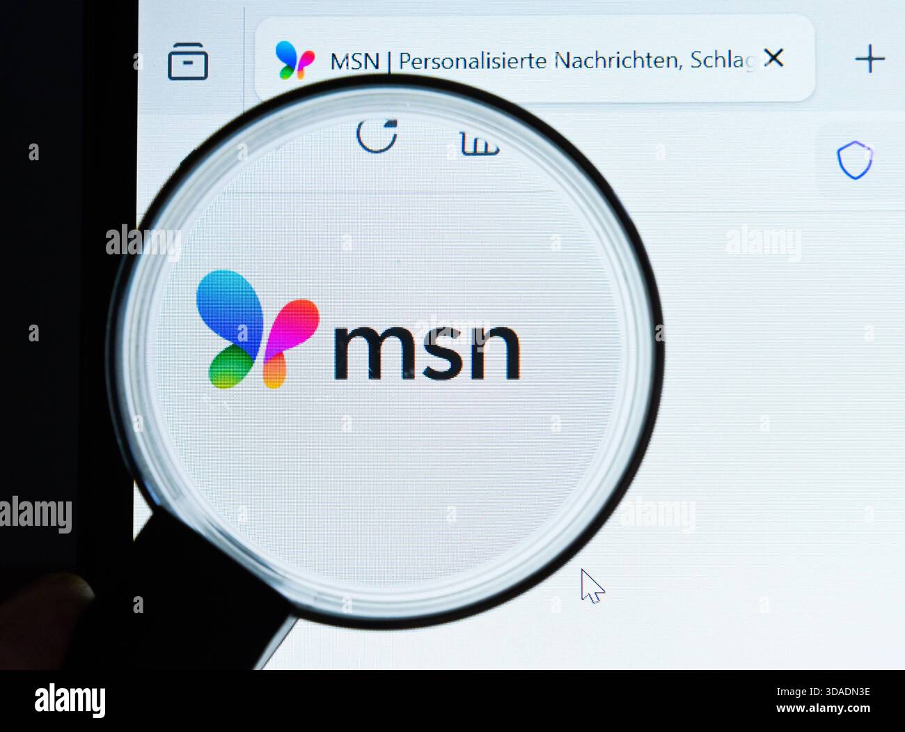 msn.com, site web, Internet, Lupe, moniteur *** msn COM, site web, internet, loupe, moniteur Banque D'Images