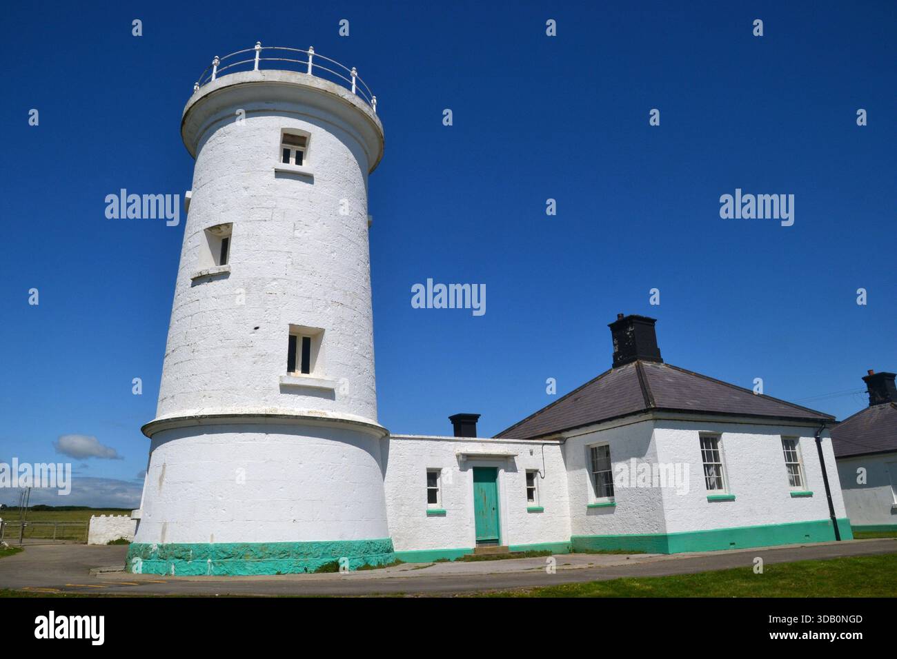 Phare de Nash point, près de Dunraven Bay, pays de Galles du Sud, Royaume-Uni Banque D'Images