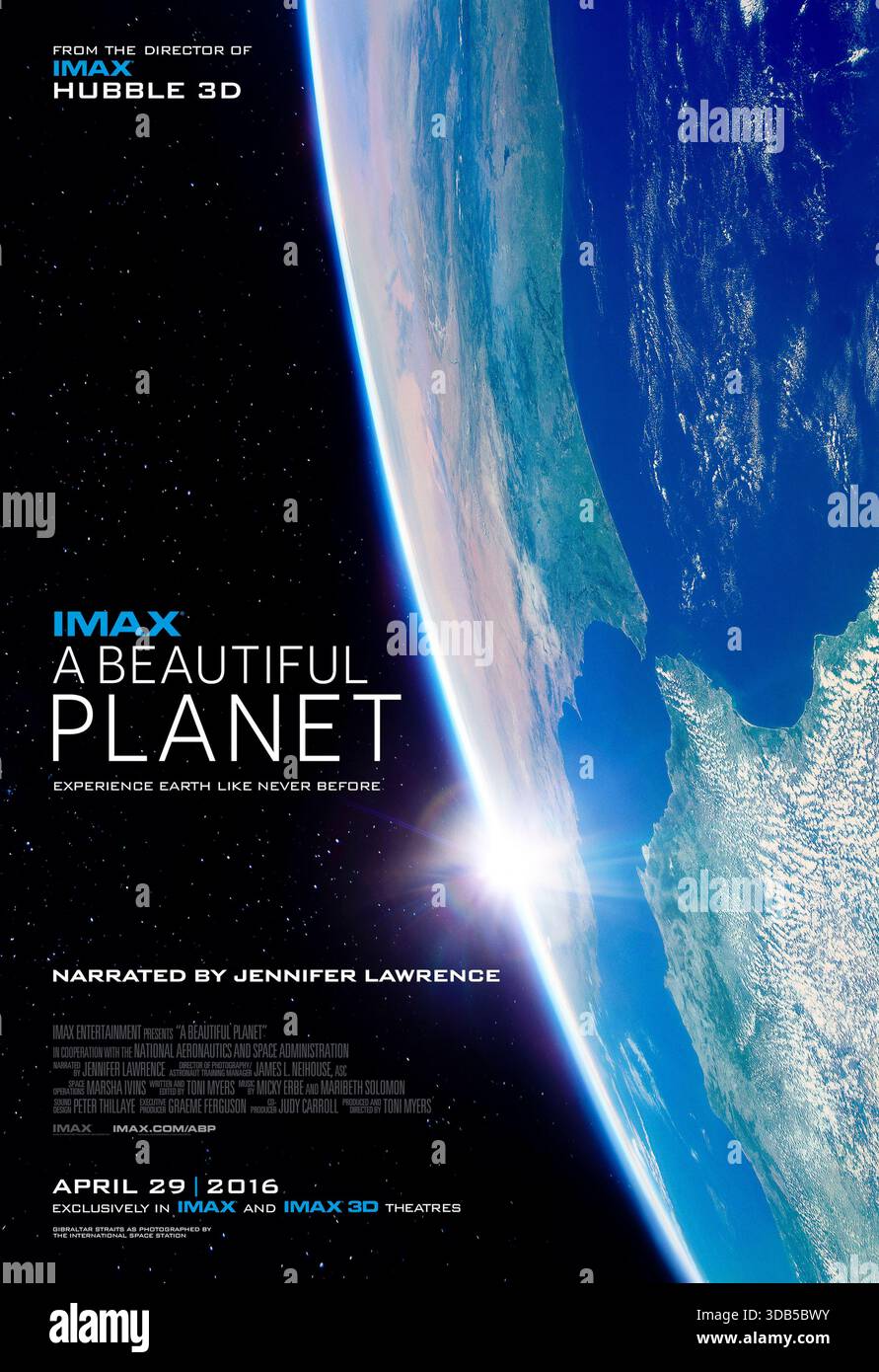 A Beautiful Planet (2016) réalisé par Toni Myers et mettant en vedette Jennifer Lawrence, Samantha Cristoforetti et Scott Kelly. Des images IMAX filmées par un astronaute depuis la Station spatiale internationale révèlent les paysages changeants de la Terre et l’impact de l’humanité sur la planète depuis l’orbite. Affiche AMÉRICAINE À une feuille POUR USAGE ÉDITORIAL UNIQUEMENT. Crédit : BFA / IMAX Corporation Banque D'Images