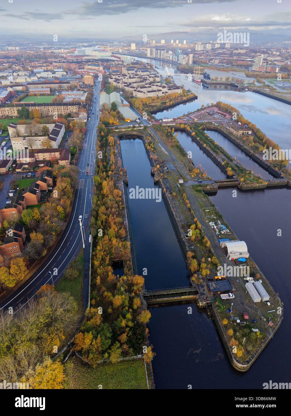 Les quais secs sont maintenant redondants et les zones humides sur la rivière Clyde Banque D'Images