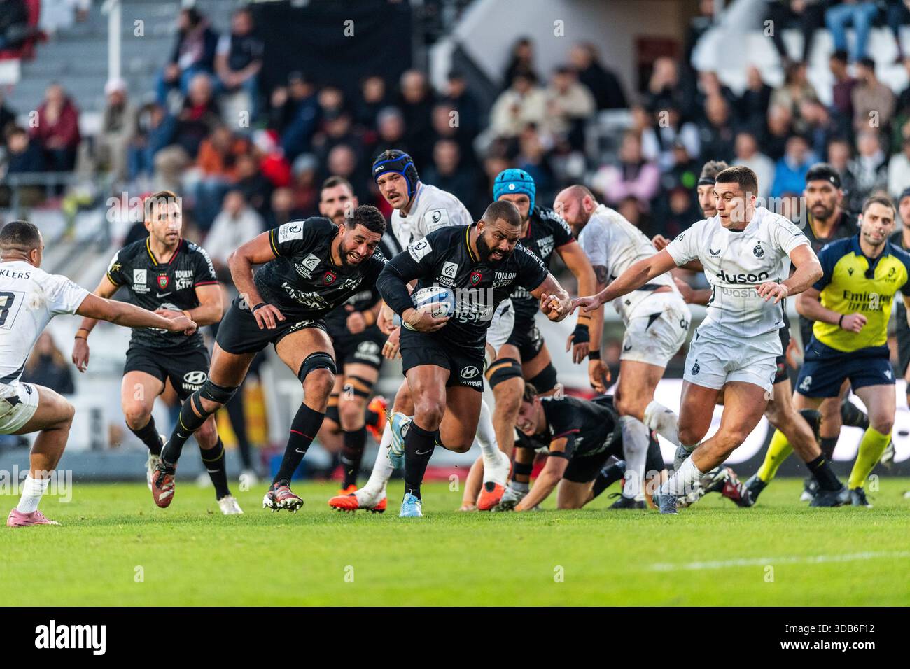 France. 14 décembre 2025. © PHOTOPQR/NICE MATIN/Florian ESCOFFIER ; 14/12/2025 ; TOULON - RUGBY CHAMPIONS CUP RCT - BATH Credit : MAXPPP/Alamy Live News Banque D'Images