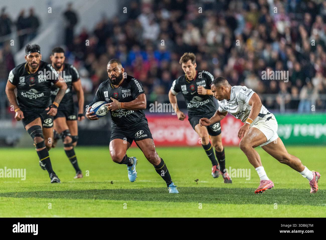 France. 14 décembre 2025. © PHOTOPQR/NICE MATIN/Florian ESCOFFIER ; 14/12/2025 ; TOULON - RUGBY CHAMPIONS CUP RCT - BATH Credit : MAXPPP/Alamy Live News Banque D'Images
