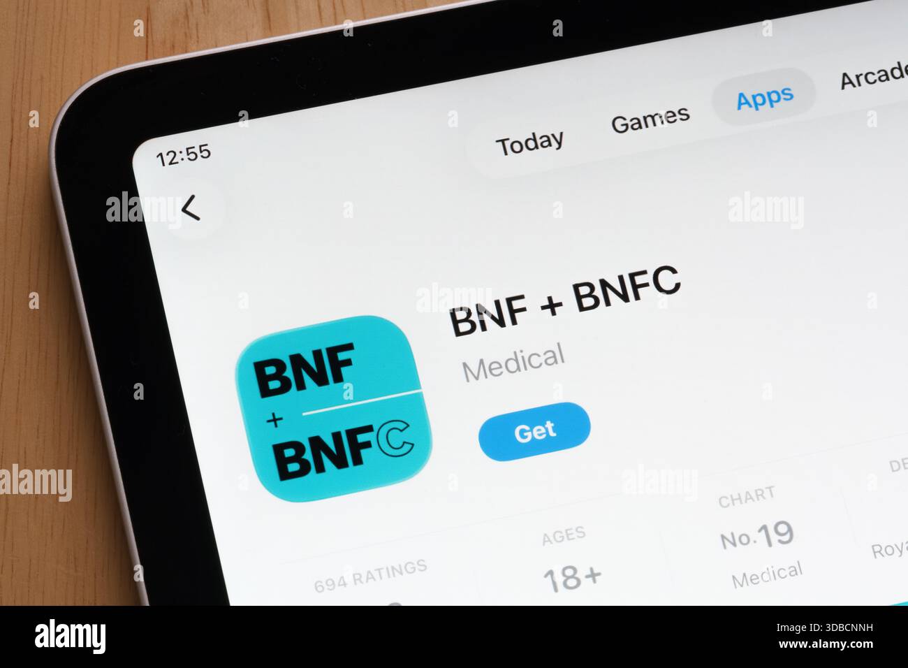 Liste des logiciels médicaux BNF et BNFC capturée sur l'interface de l'App Store iPad. Stafford, Royaume-Uni, 15 décembre 2025 Banque D'Images