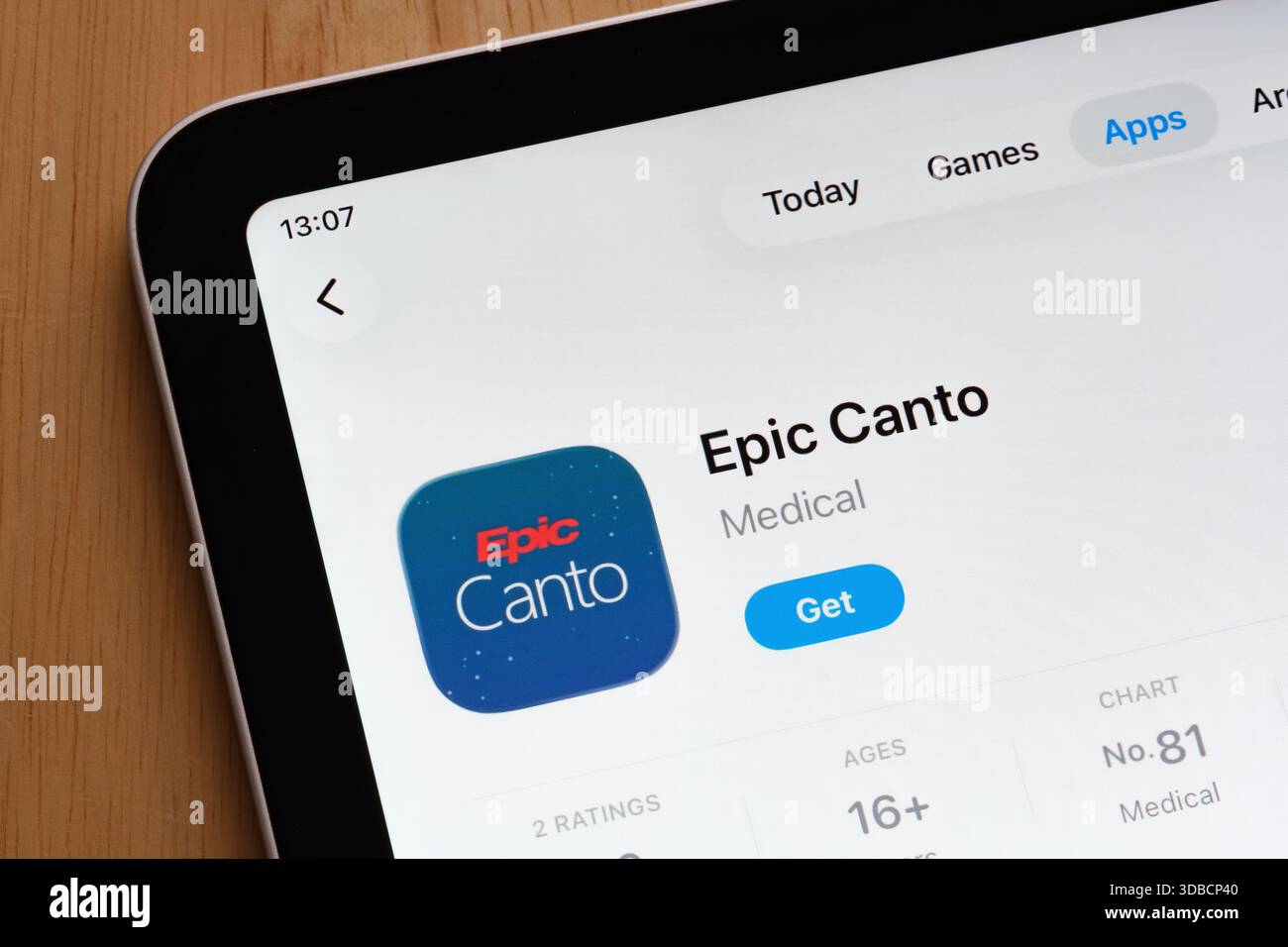 Liste des logiciels médicaux Epic Canto capturée sur l'interface de l'App Store de l'iPad. Stafford, Royaume-Uni, 15 décembre 2025 Banque D'Images