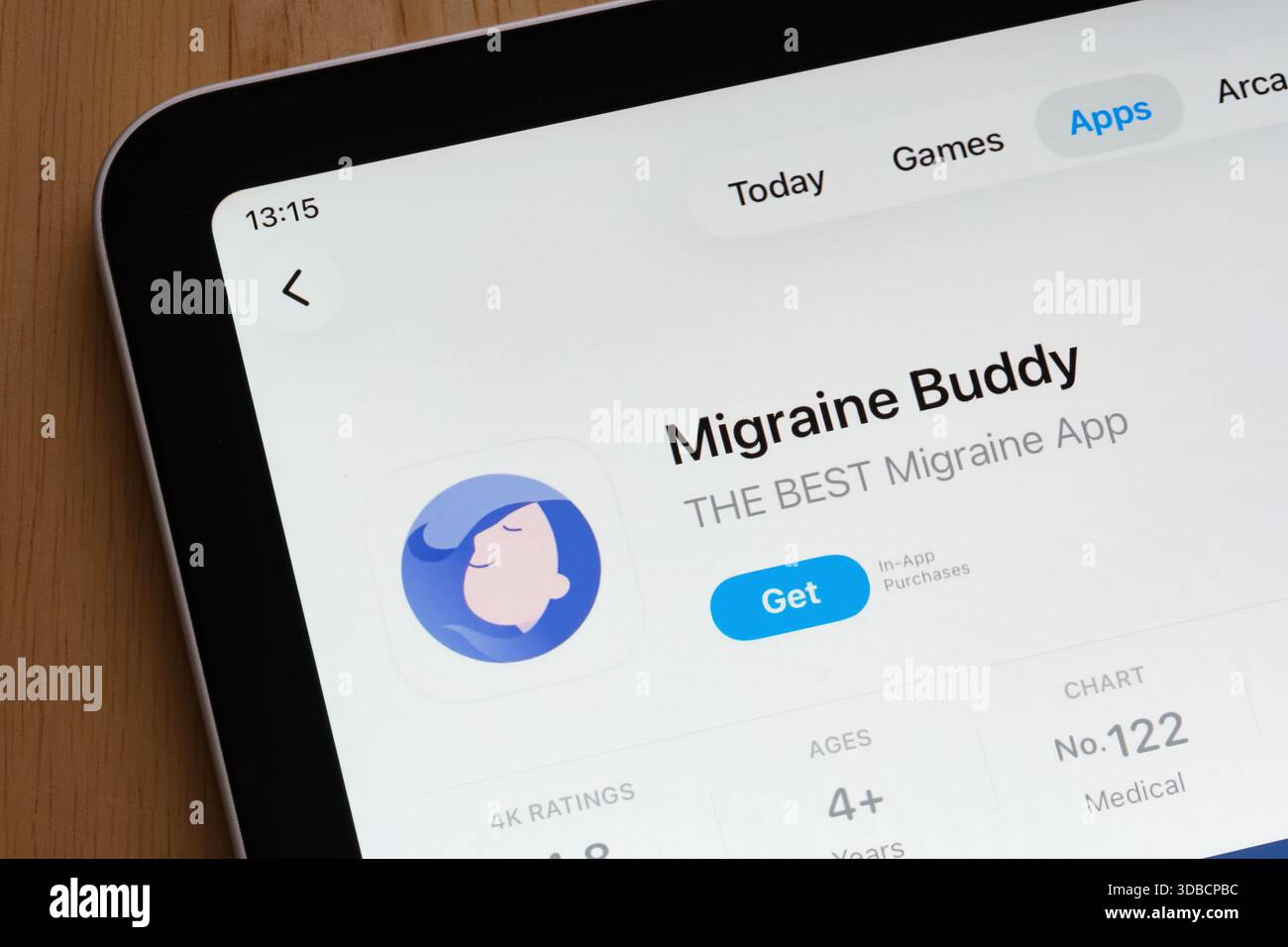 Application de santé numérique migraine Buddy affichée sur l'écran d'un iPad dans l'App Store. Stafford, Royaume-Uni, 15 décembre 2025 Banque D'Images