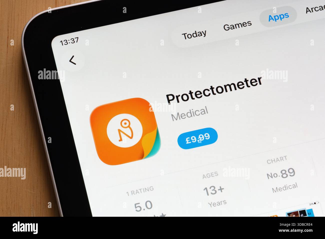 Protectometer application de santé populaire mise en évidence sur la page Apple iPad App Store. Stafford, Royaume-Uni, 15 décembre 2025 Banque D'Images