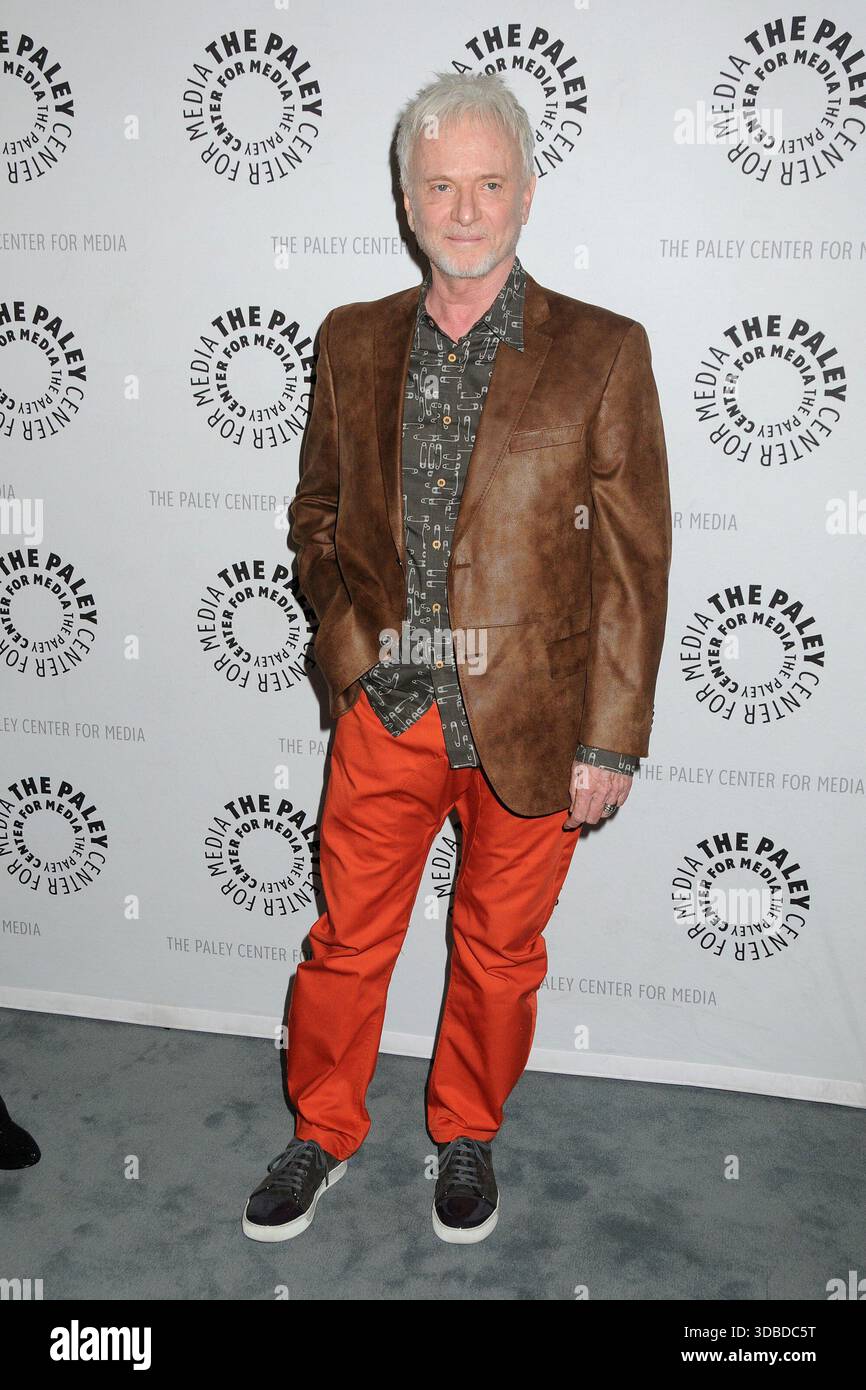 14 décembre 2025 - â€œGeneral Hospitalâ€ Icon Anthony Geary décède à 78 - ARCHIVE - 12 avril 2013 - Beverly Hills, Californie - Anthony Geary. Hôpital général : célébration de 50 ans et perspectives d'avenir au Paley Center. (Crédit image : © Byron Purvis/AdMedia via ZUMA Press Wire) USAGE ÉDITORIAL SEULEMENT ! Non destiné à UN USAGE commercial ! Banque D'Images