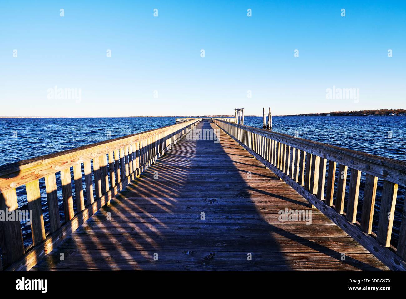 Jetée dans Colt State Park, Bristol, Rhode Island, Nouvelle-Angleterre Banque D'Images
