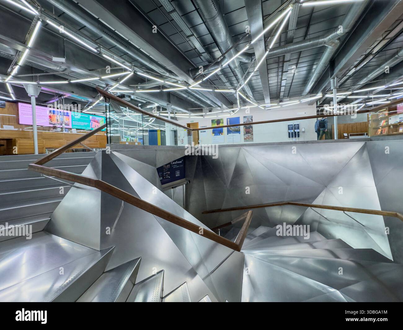 Escaliers de CaixaForum Madrid est un centre culturel et un lieu d'art à Madrid, en Espagne Banque D'Images