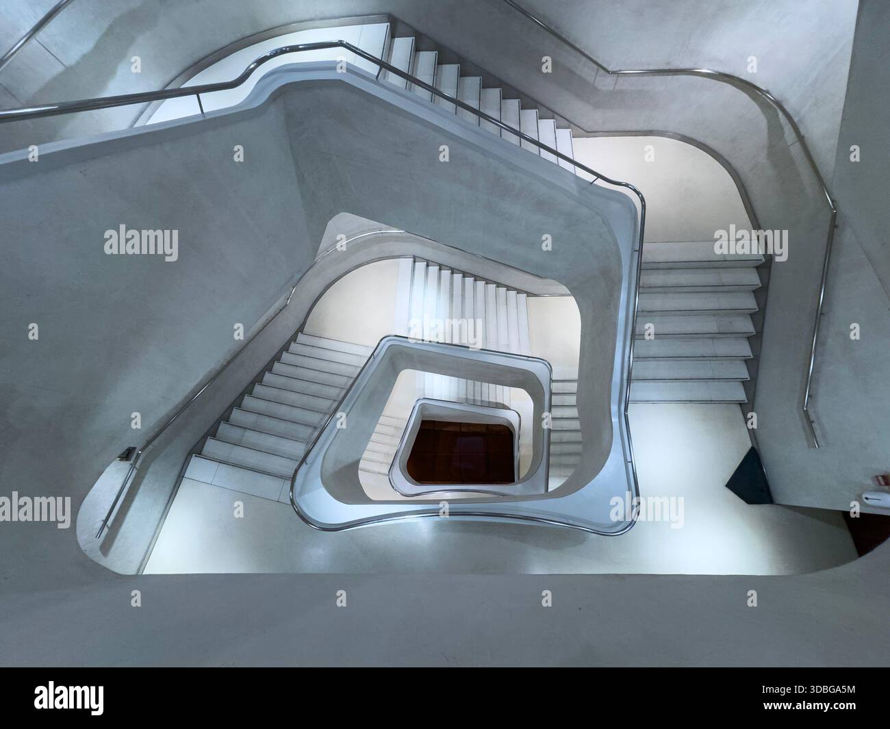 Escaliers de CaixaForum Madrid est un centre culturel et un lieu d'art à Madrid, en Espagne Banque D'Images